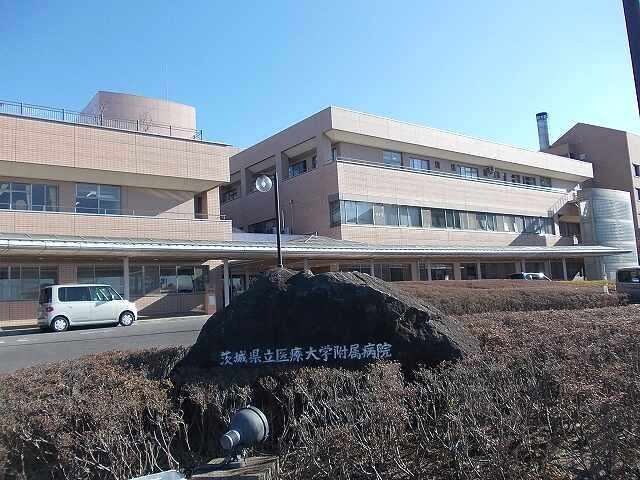 茨城県立医療大学付属病院まで950m フェニックスＣ