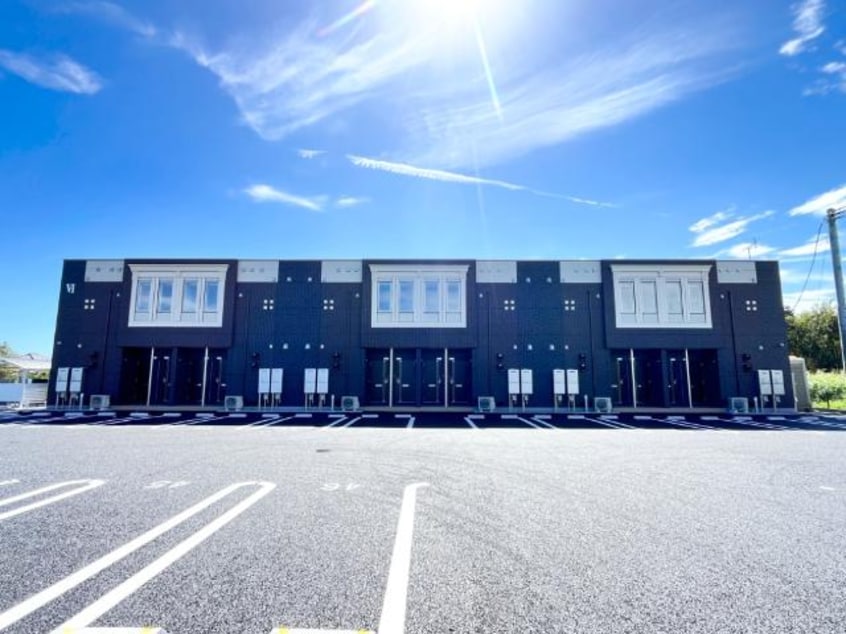 外観写真（昼） hermana（エルマーナ）VI