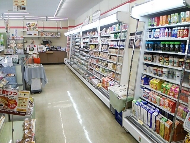 ｾﾌﾞﾝｲﾚﾌﾞﾝ つくば下広岡店(コンビニ)まで454m 雫VII