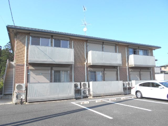  ファミール板谷A棟