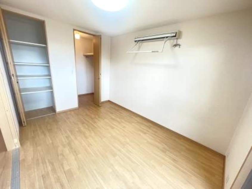  ファミール板谷A棟