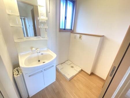  ファミール板谷A棟