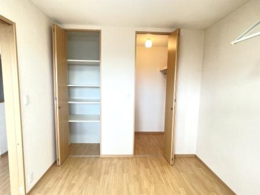  ファミール板谷A棟