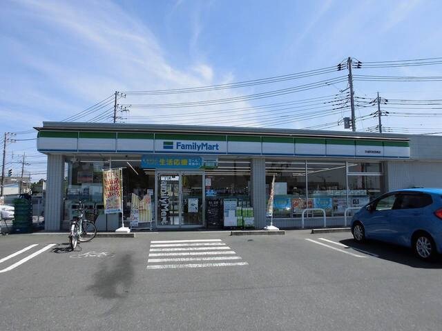 ファミリーマート 阿見西郷店まで1150m ロータスヒルズ