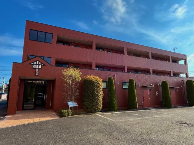 外観写真（昼） イースト　ステージ