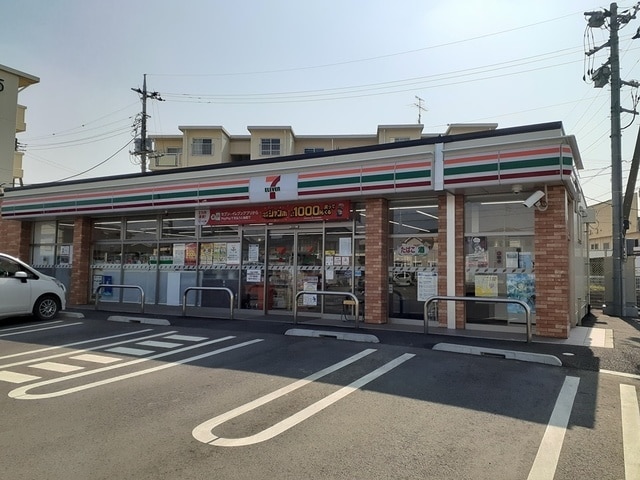 セブンイレブン東石岡４丁目店まで262m フェリーチェ・プレイス　Ａ