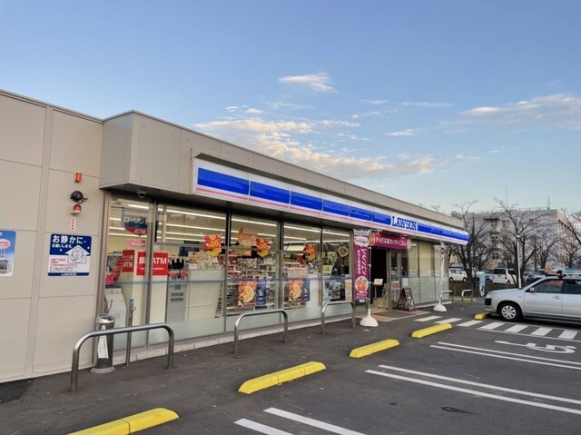 ローソン 土浦神立東二丁目店まで750m ヒカルサ土浦神立ウエスト