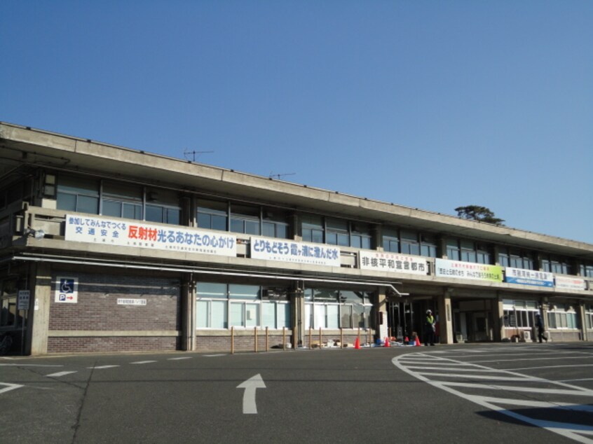 土浦市役所まで731ｍ エトワール・つむぎ