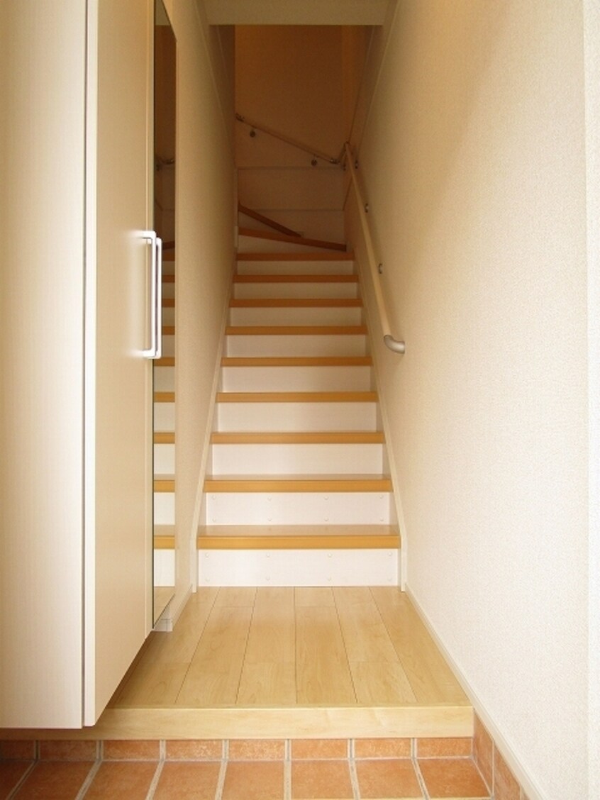  サンエスコート