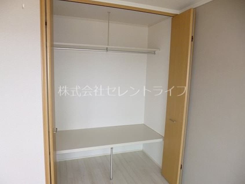 南側洋室クローゼット プレミール