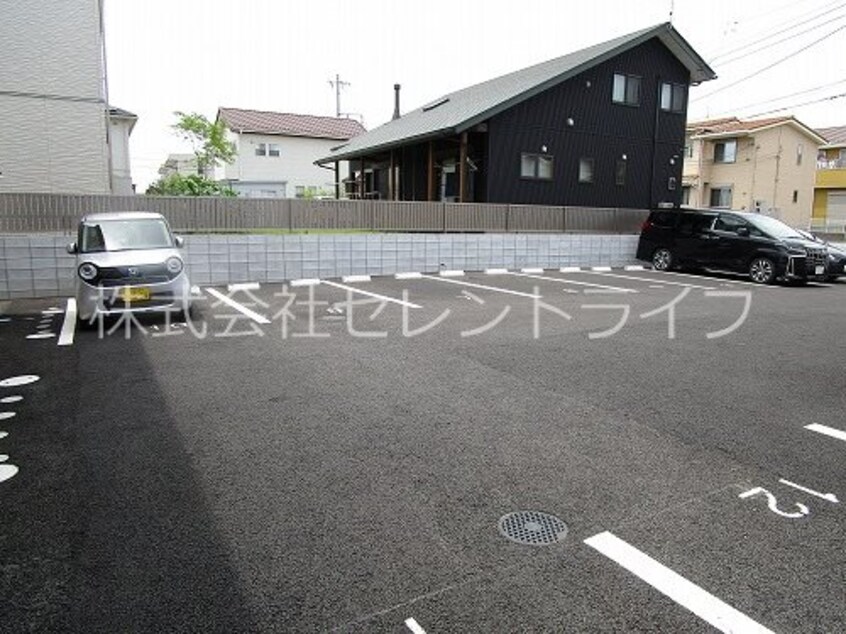 敷地内駐車場 サクセスK