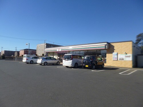 ｾﾌﾞﾝｲﾚﾌﾞﾝ つくば万博記念公園駅西店(コンビニ)まで781m サクセスK