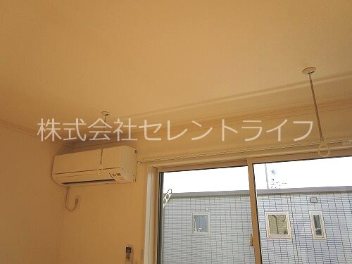 南側洋室（エアコン・室内物干し） La.HAL　学園の森