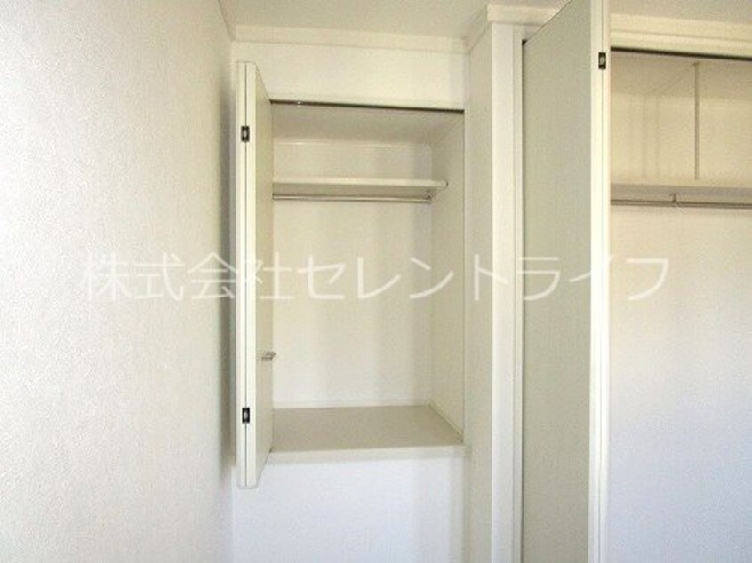 北側洋室クローゼット内部（1） La.HAL　学園の森