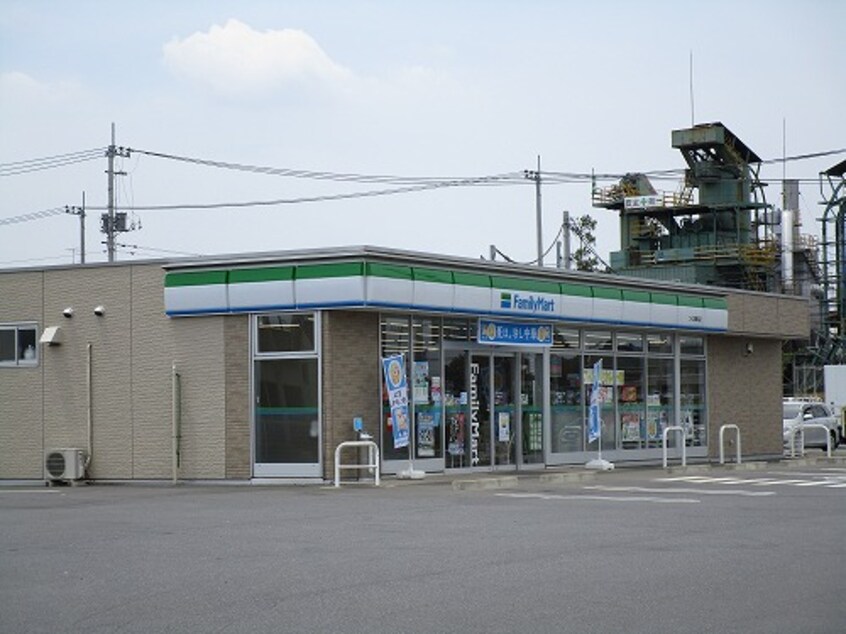 ファミリーマート つくば萱丸店(コンビニ)まで335m SRLレジデンス