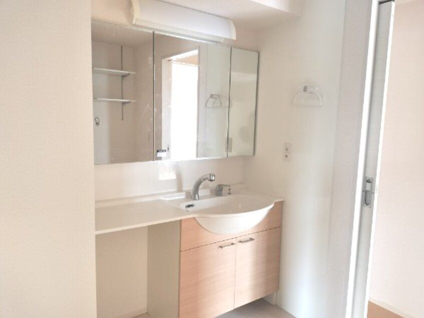  Royal Jist SUITES