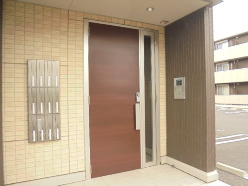  Royal Jist SUITES