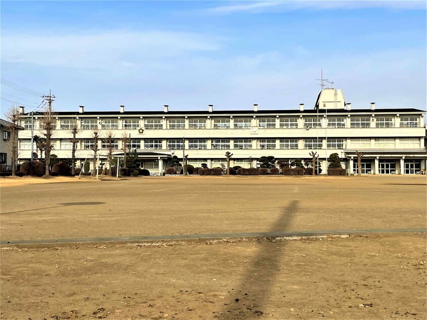 常総市立岡田小学校(小学校)まで1751m Venus