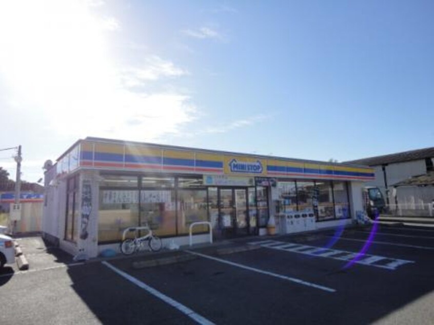 ミニストップ茎崎高見原店まで288ｍ メルヴェール