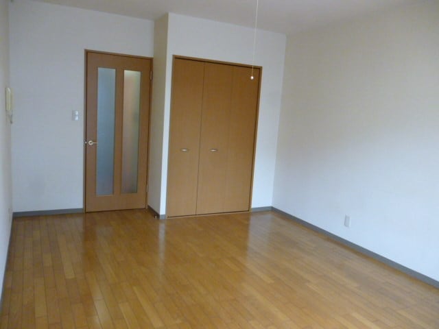 別のお部屋の写真になるためイメージと異なる場合がございます。 TRES　FLOR