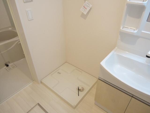 洗濯機置場 Allez Crest Neo（アレ　クレスト　ネオ）