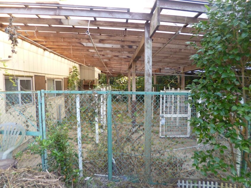  管理住宅付き犬飼育場