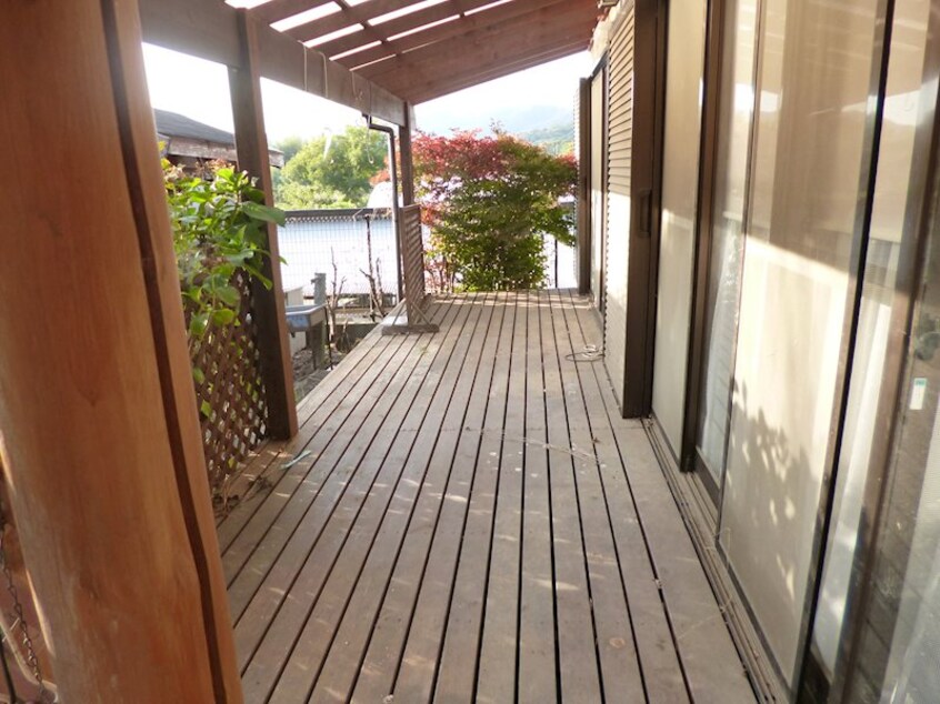  管理住宅付き犬飼育場