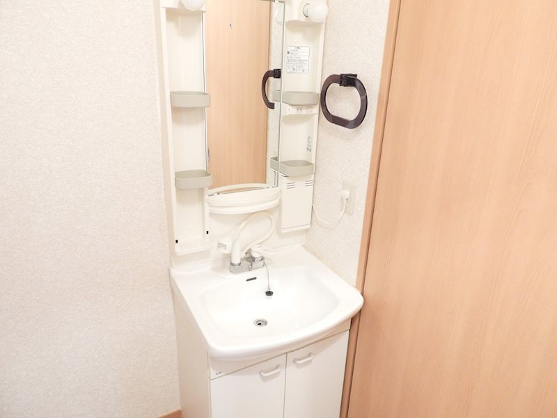  サンガーデン椚B