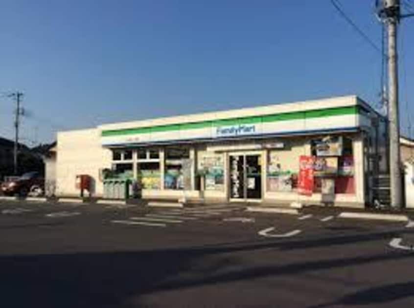 ﾌｧﾐﾘｰﾏｰﾄ 牛久中央二丁目店(コンビニ)まで389m キャッスルタルイ弐番館