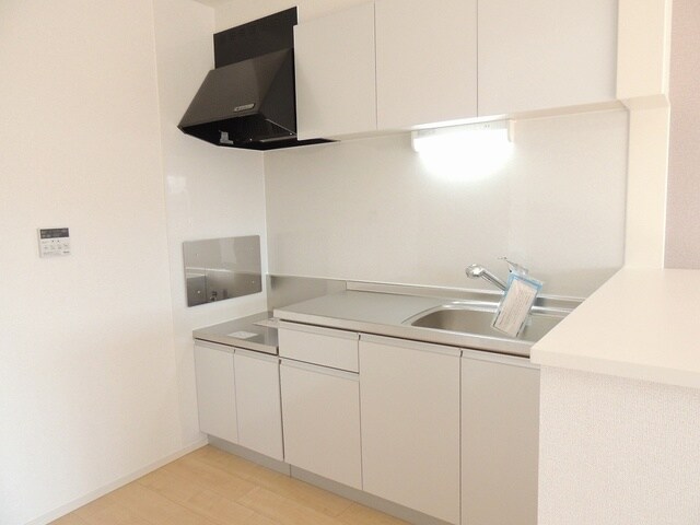  アンフィニイ・シャルマン