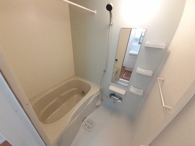  アンフィニイ・シャルマン