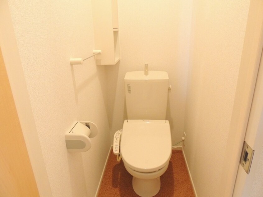  アンフィニイ・シャルマン