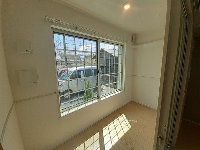  エミリオ・クレスト　Ｂ