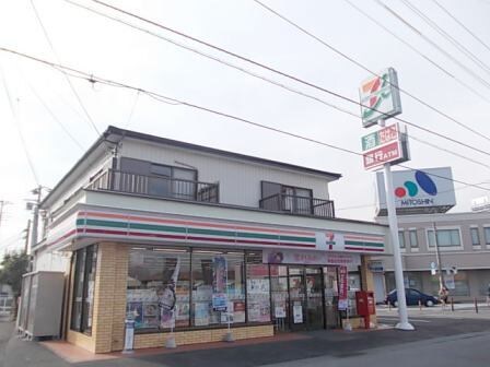 セブンイレブンまで600m イーストリバティーIII