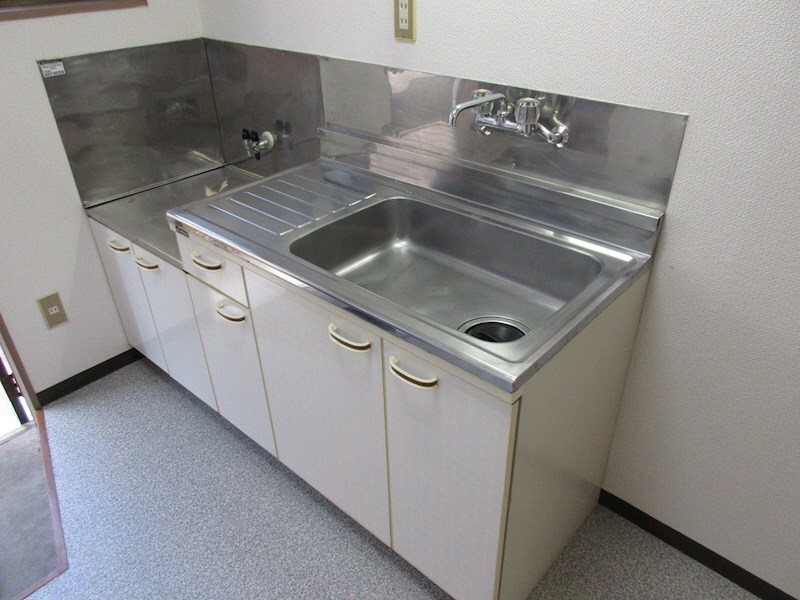  ベルコーポナカノエ