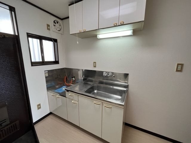  ベルコーポナカノエ