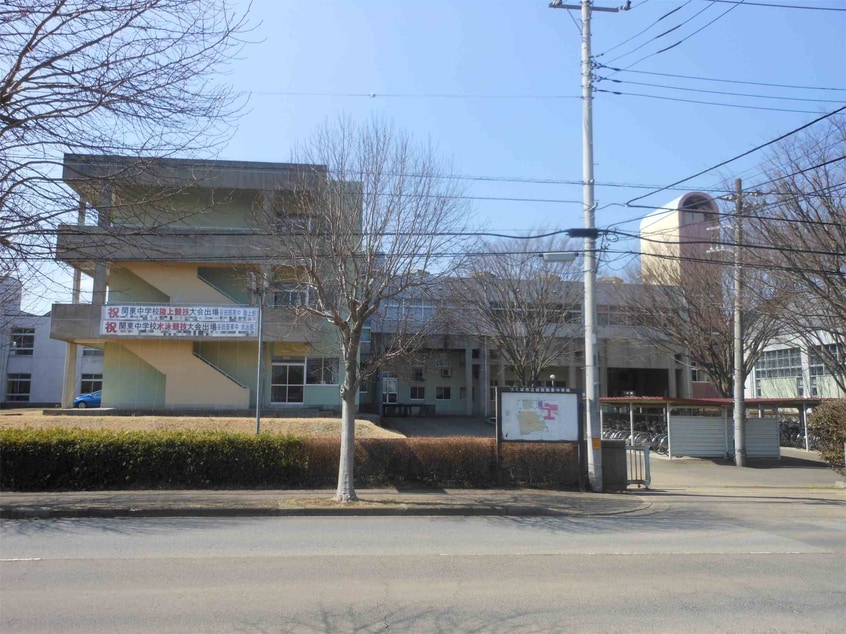 つくば市立谷田部東中学校(中学校/中等教育学校)まで2781m ベルフォーレ洞峰B