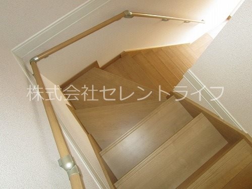 室内階段 KK Hills III