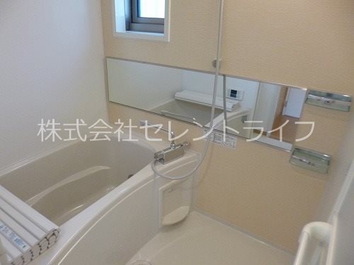 追い炊き機能・乾燥機能付き浴室 リレア学園南