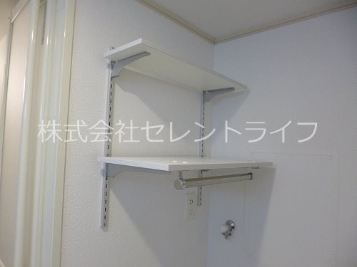 洗濯機置き場上部リネン棚 リレア学園南