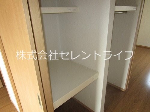 スルークローゼット内部 ポジターノ