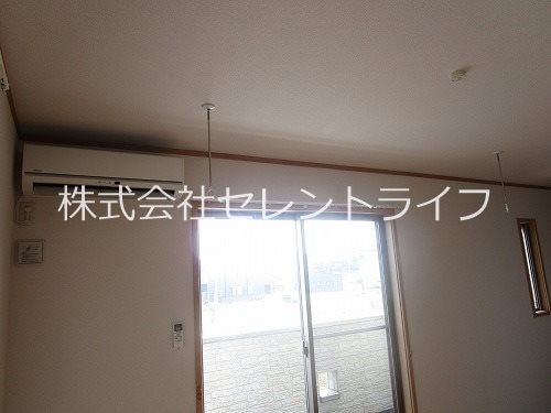 2階洋室エアコン・室内物干し ポジターノ