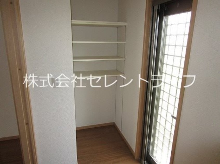 パントリー収納内部 ポジターノ