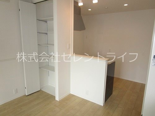 キッチン背面スペース ドムス学園の森