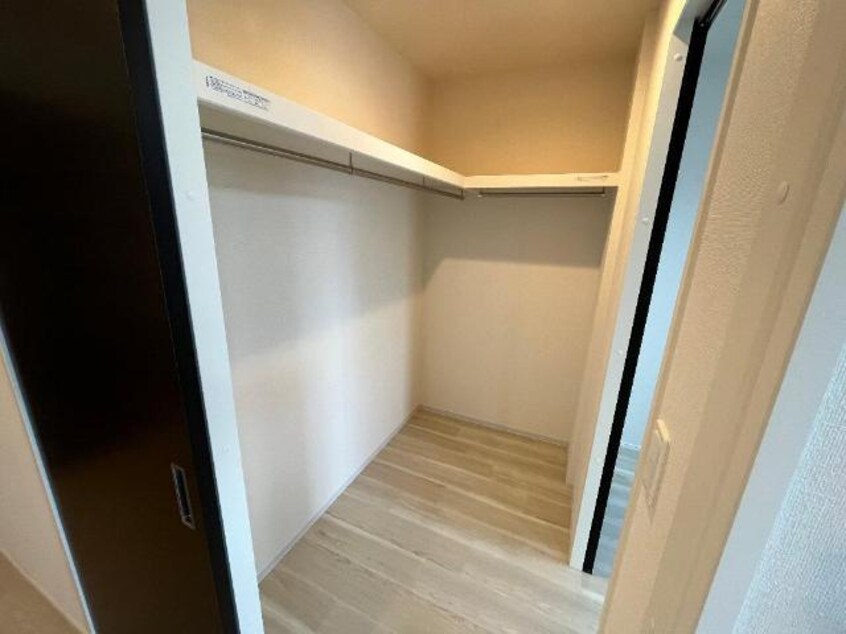 ウォークインクローゼット（イメージ） Moon stone（ムーン　ストーン）