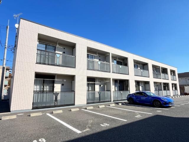 外観写真（昼） un jour B（アンジュールビー）
