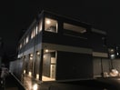 外観写真（夜） Levante（レヴァンテ）