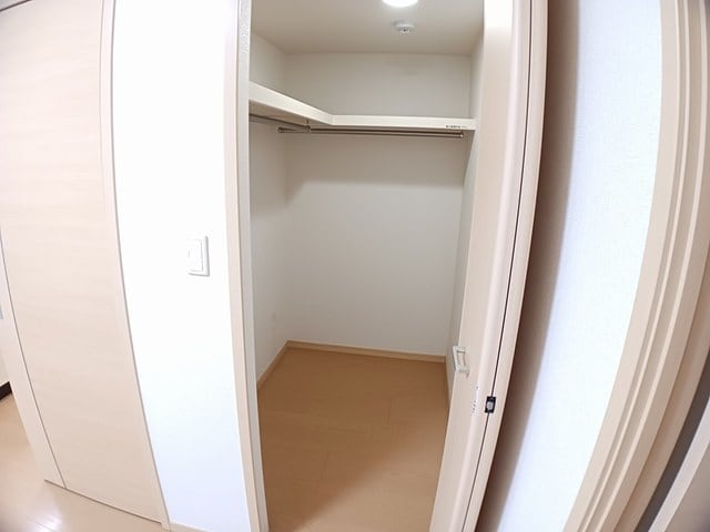  インプレス