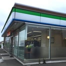 ﾌｧﾐﾘｰﾏｰﾄ つくば小田店(コンビニ)まで1023m Ｓｈａｌｉｏｎ　Ｂ