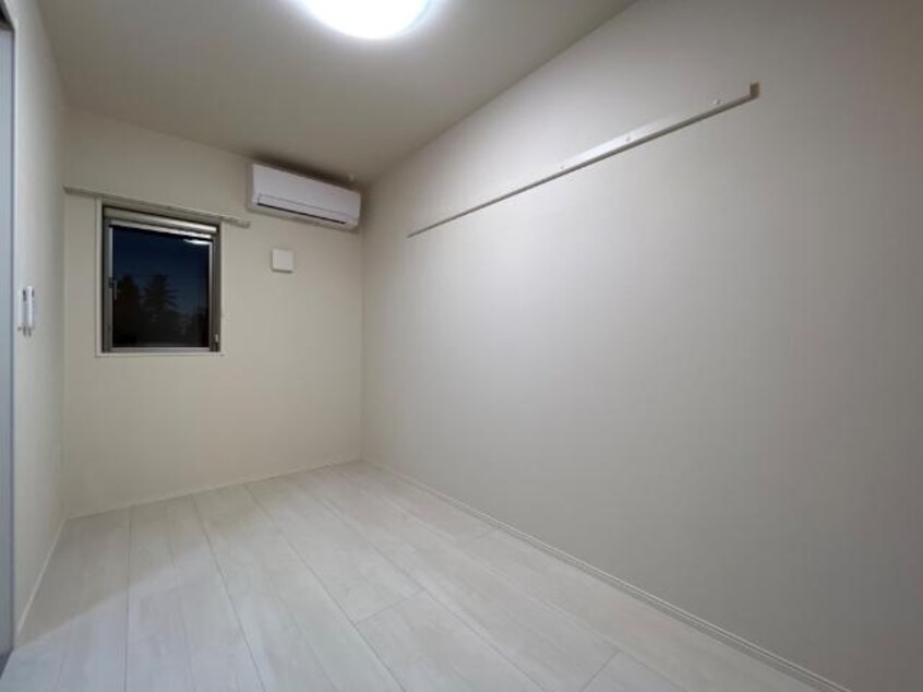 室内 キルシュ・ブリュ－テA